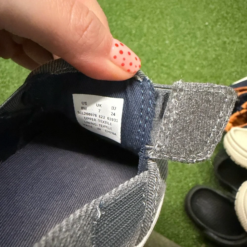 Sperry Kids Canvas Slip-On Shoes in Gray